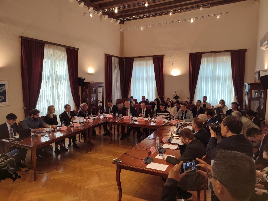 Put svile seminar u Korčuli